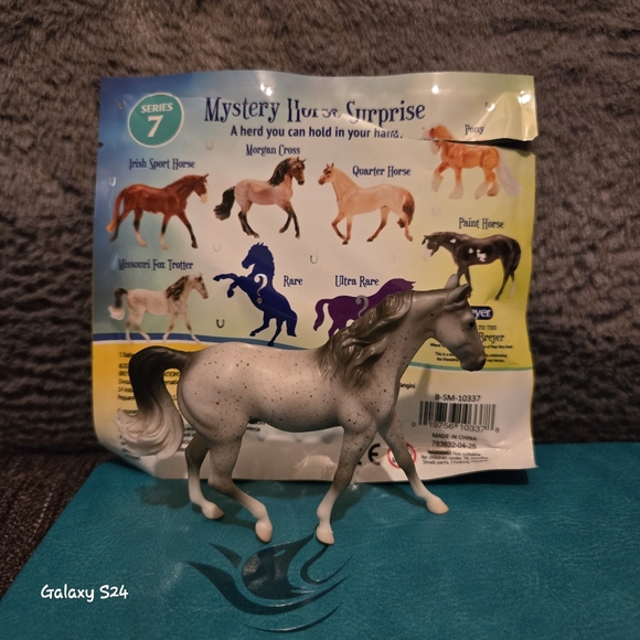 Breyer Stablemate Mystery Horse Series 7 - Picture 6 of 6